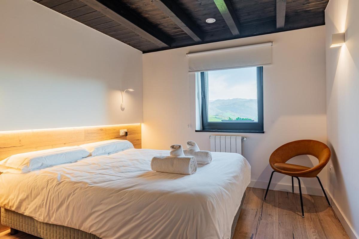 Apartamentos Picabel Onís Eksteriør bilde