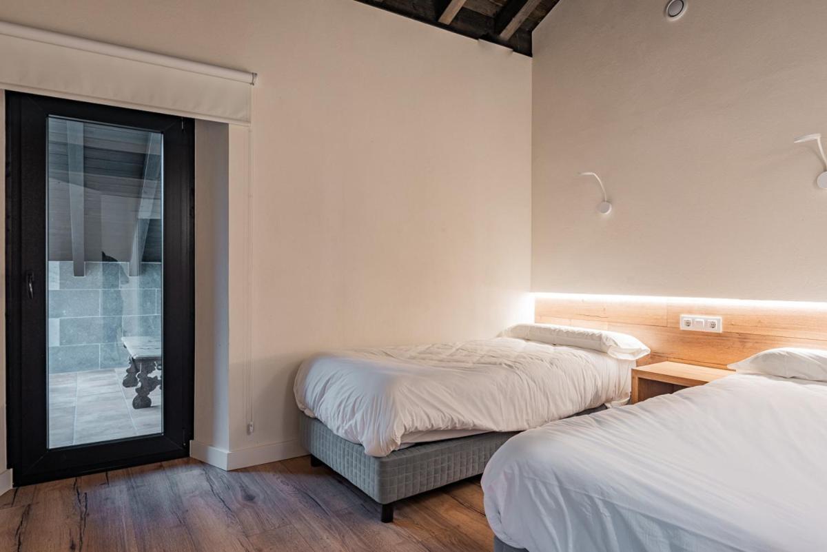 Apartamentos Picabel Onís Eksteriør bilde